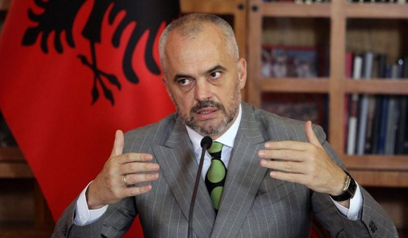 Έντι Ράμα: Τη «νύχτα» φωτογραφίζεται με τον Σόρος και την «ημέρα» με τον Τράμπ…